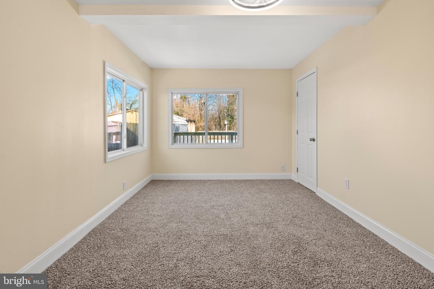 315 Riverside Drive photo 27