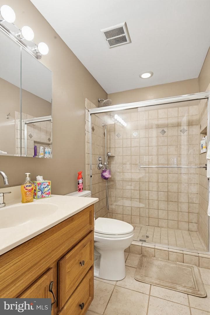 14 Shelton Court photo 20