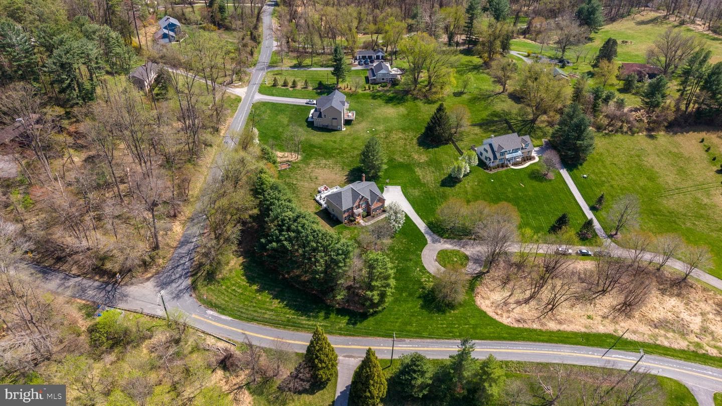 1231 Corbett Road photo 98