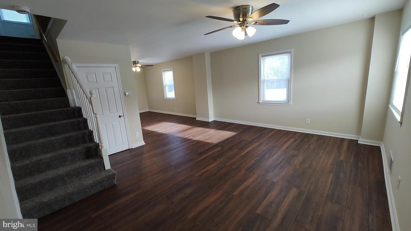 2247 Graythorn Road photo 2
