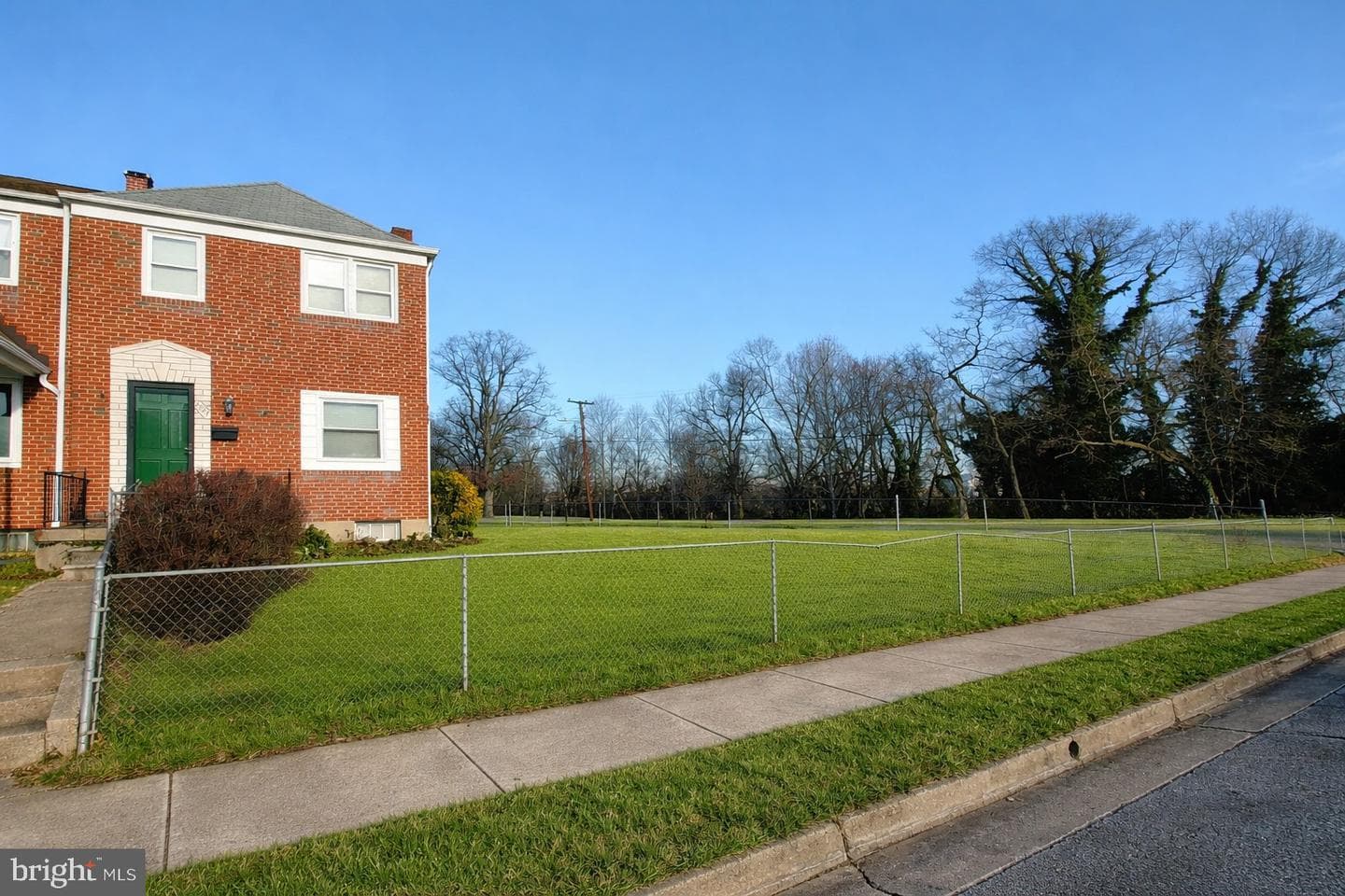 2247 Graythorn Road photo 27
