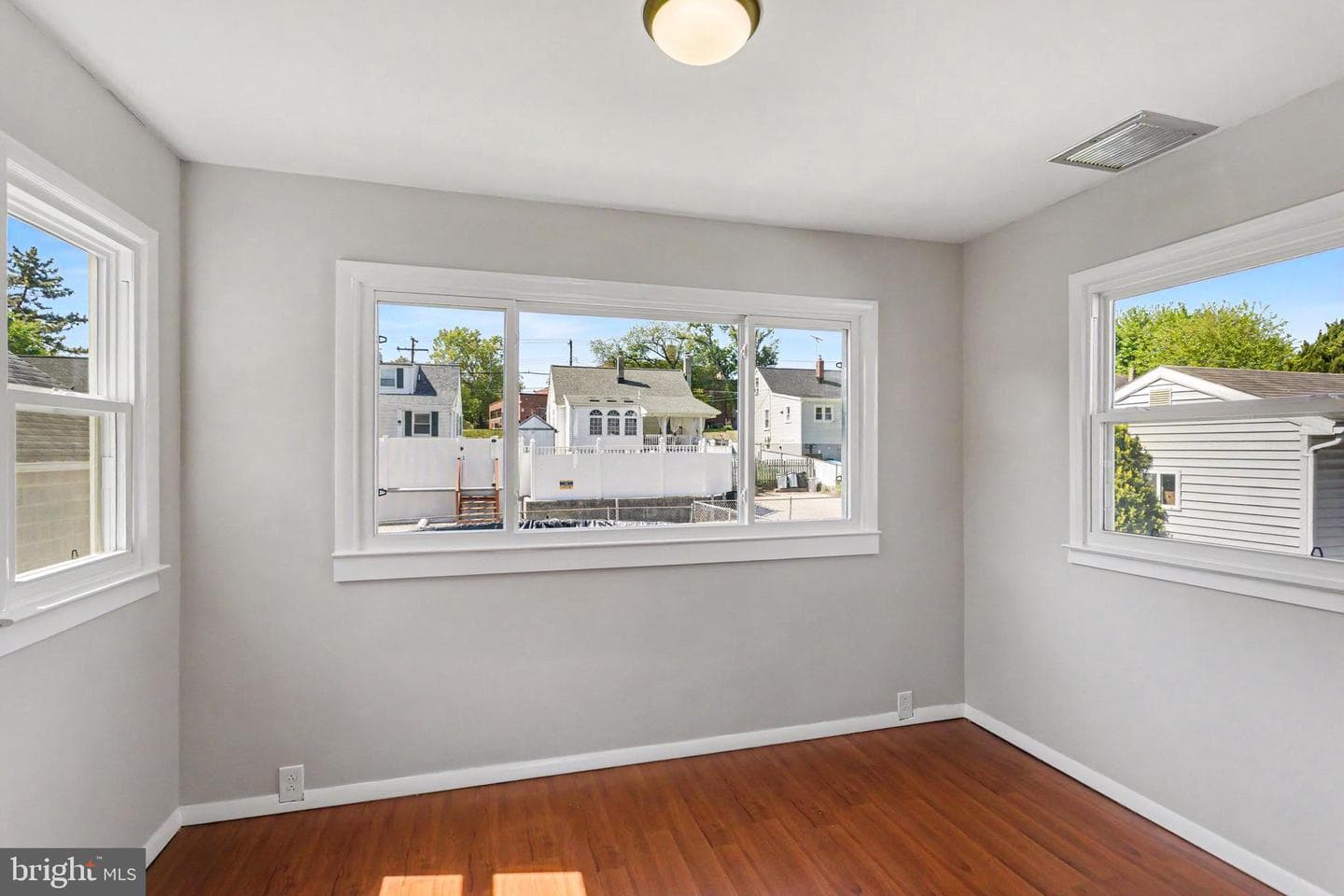 7417 School Lane photo 14