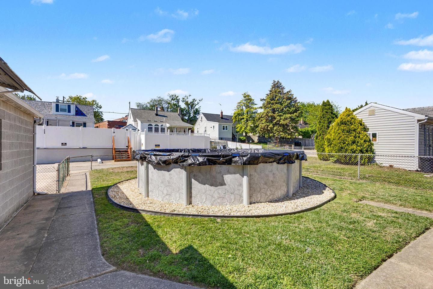 7417 School Lane photo 32