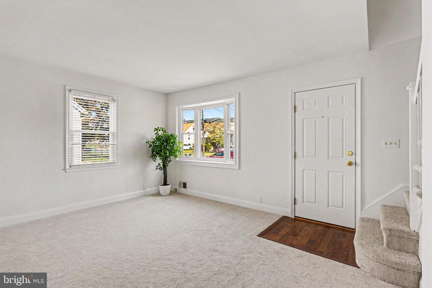7417 School Lane photo 4