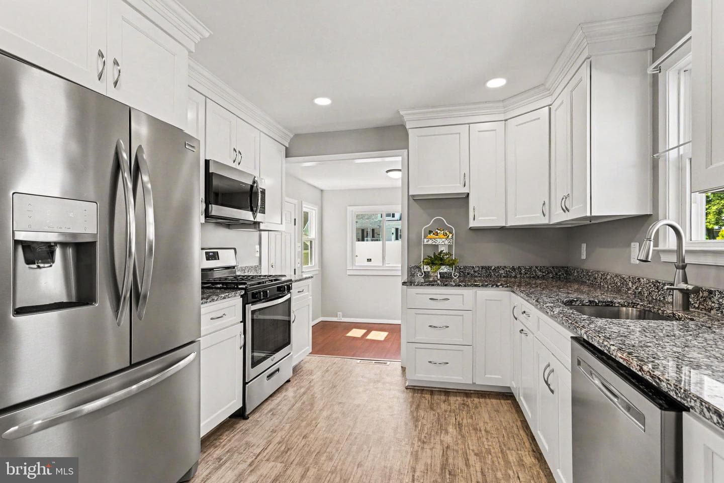 7417 School Lane photo 9