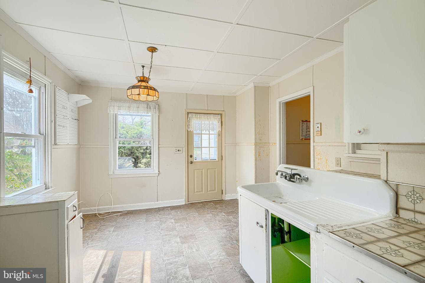 8009 Oakleigh Road photo 12