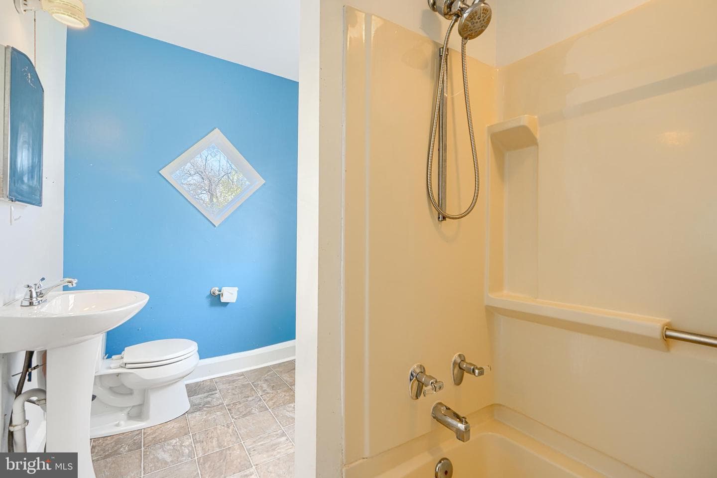 8009 Oakleigh Road photo 16