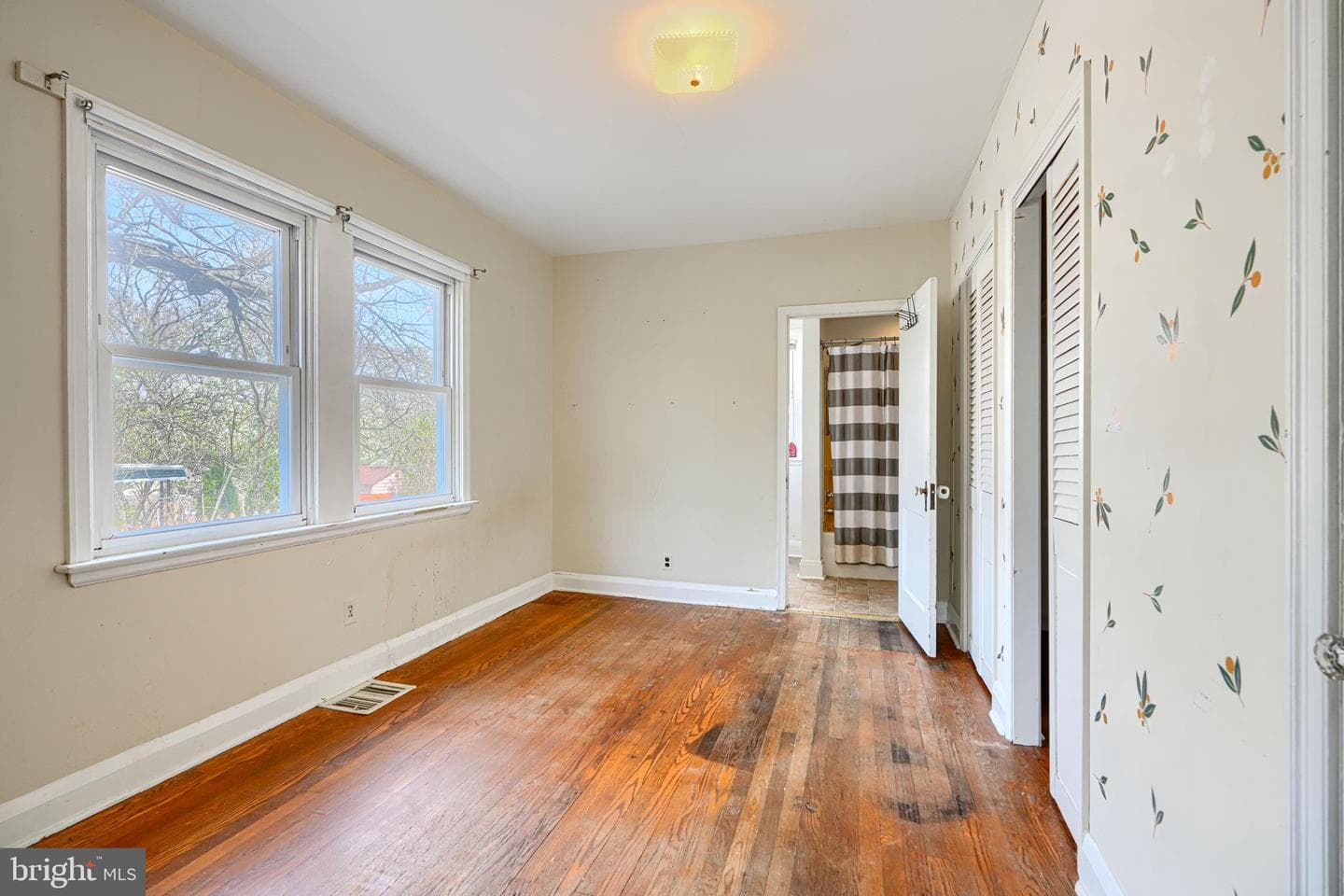 8009 Oakleigh Road photo 18