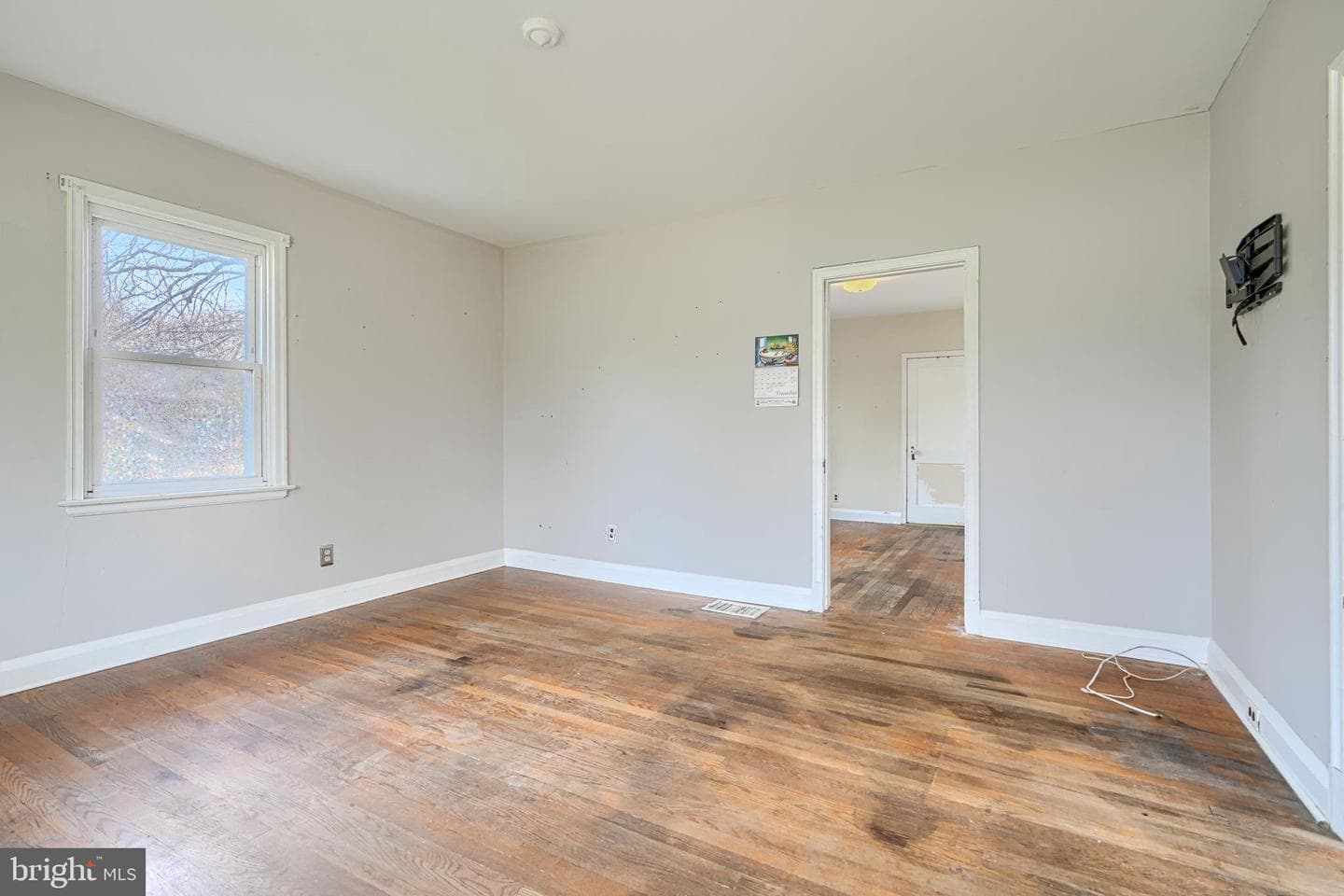 8009 Oakleigh Road photo 4