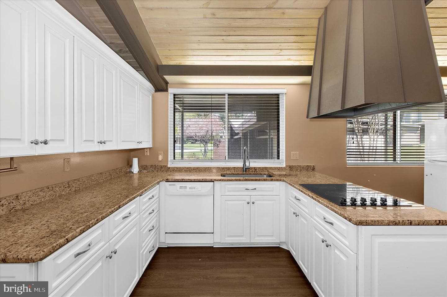 7 Stone Hollow Court photo 15