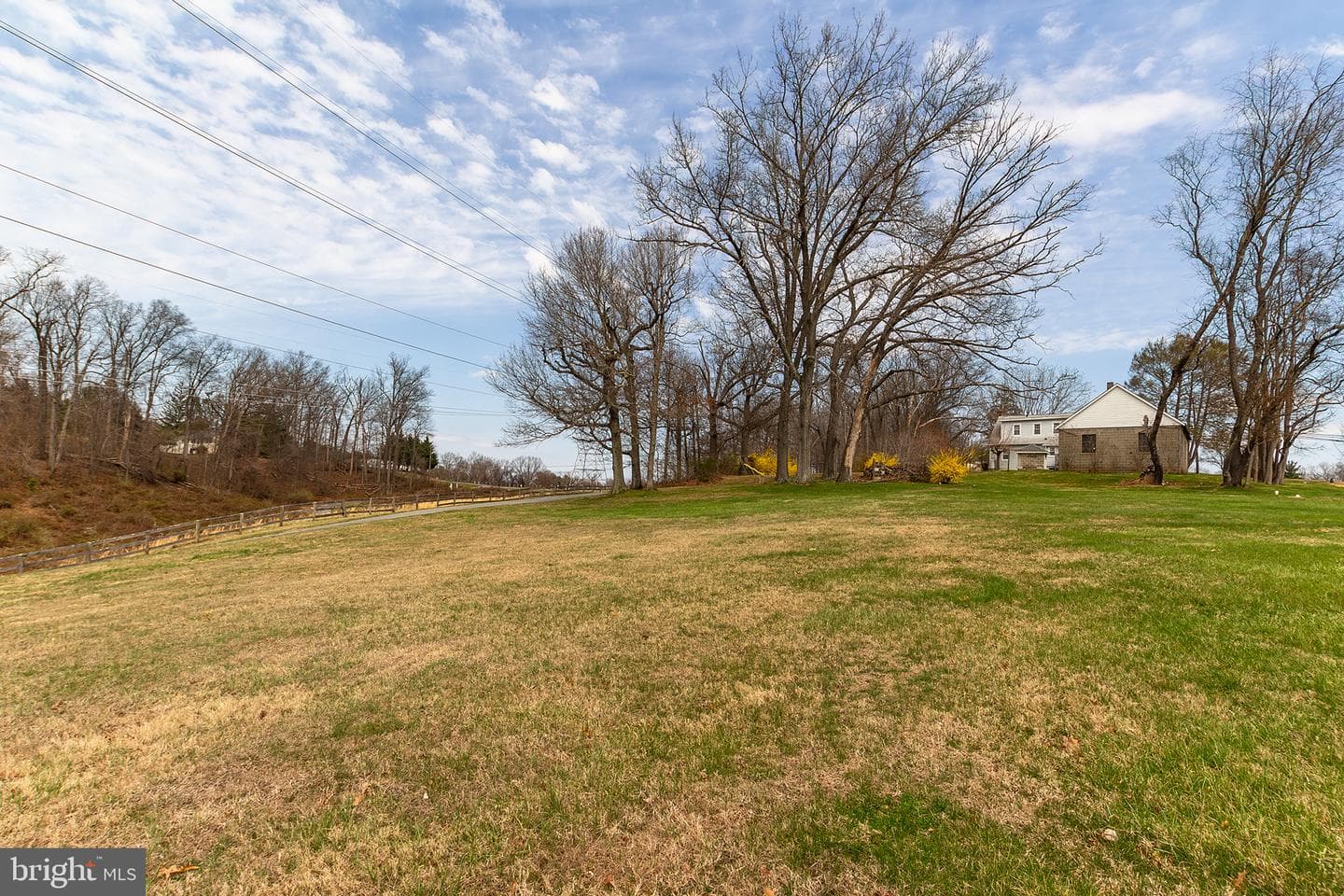15914 Falls Road photo 31