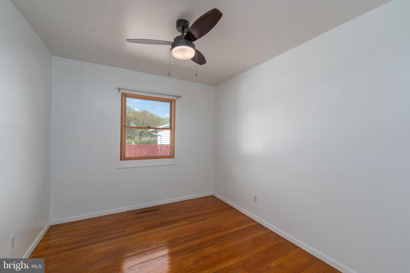 905 Lindellen Avenue photo 20