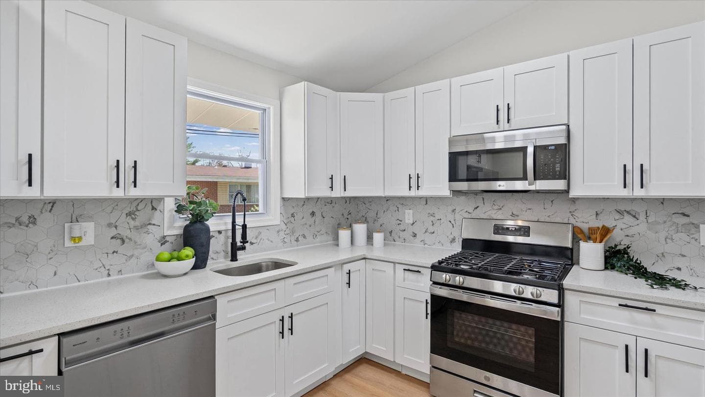 3901 Tiverton Road photo 13