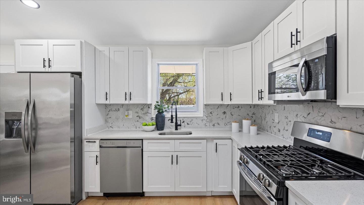 3901 Tiverton Road photo 15