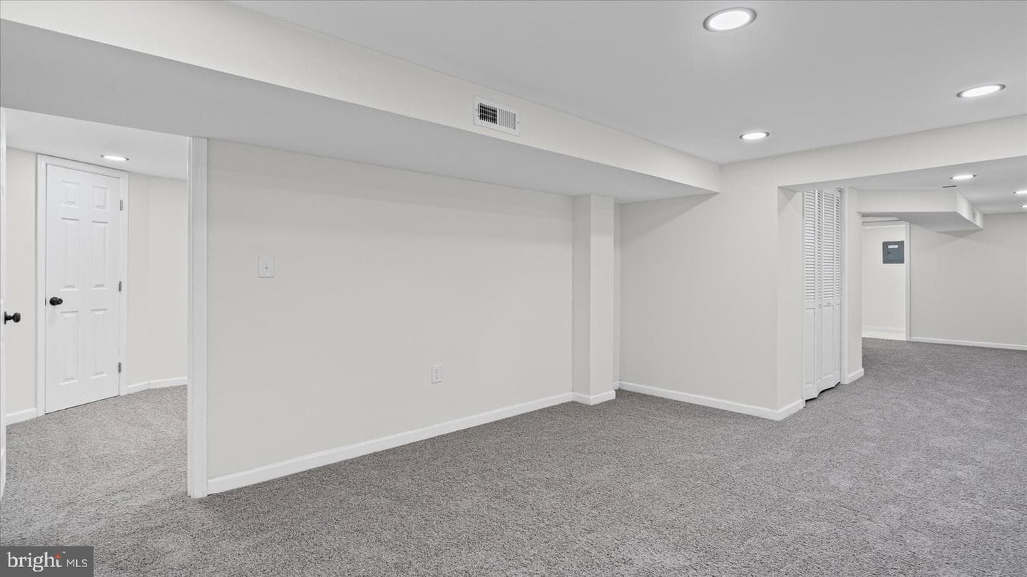 3901 Tiverton Road photo 19