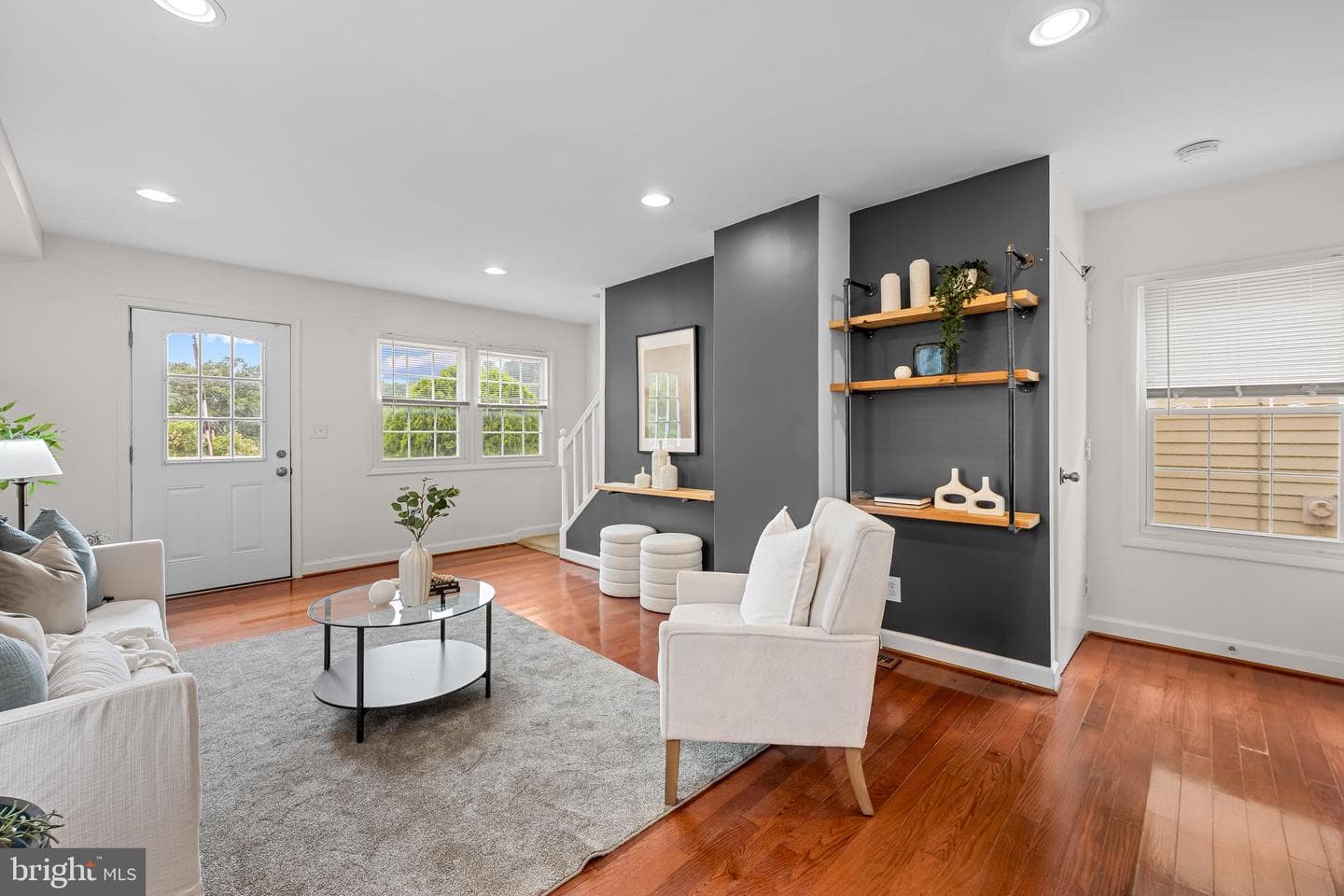 6045 Falls Road photo 3