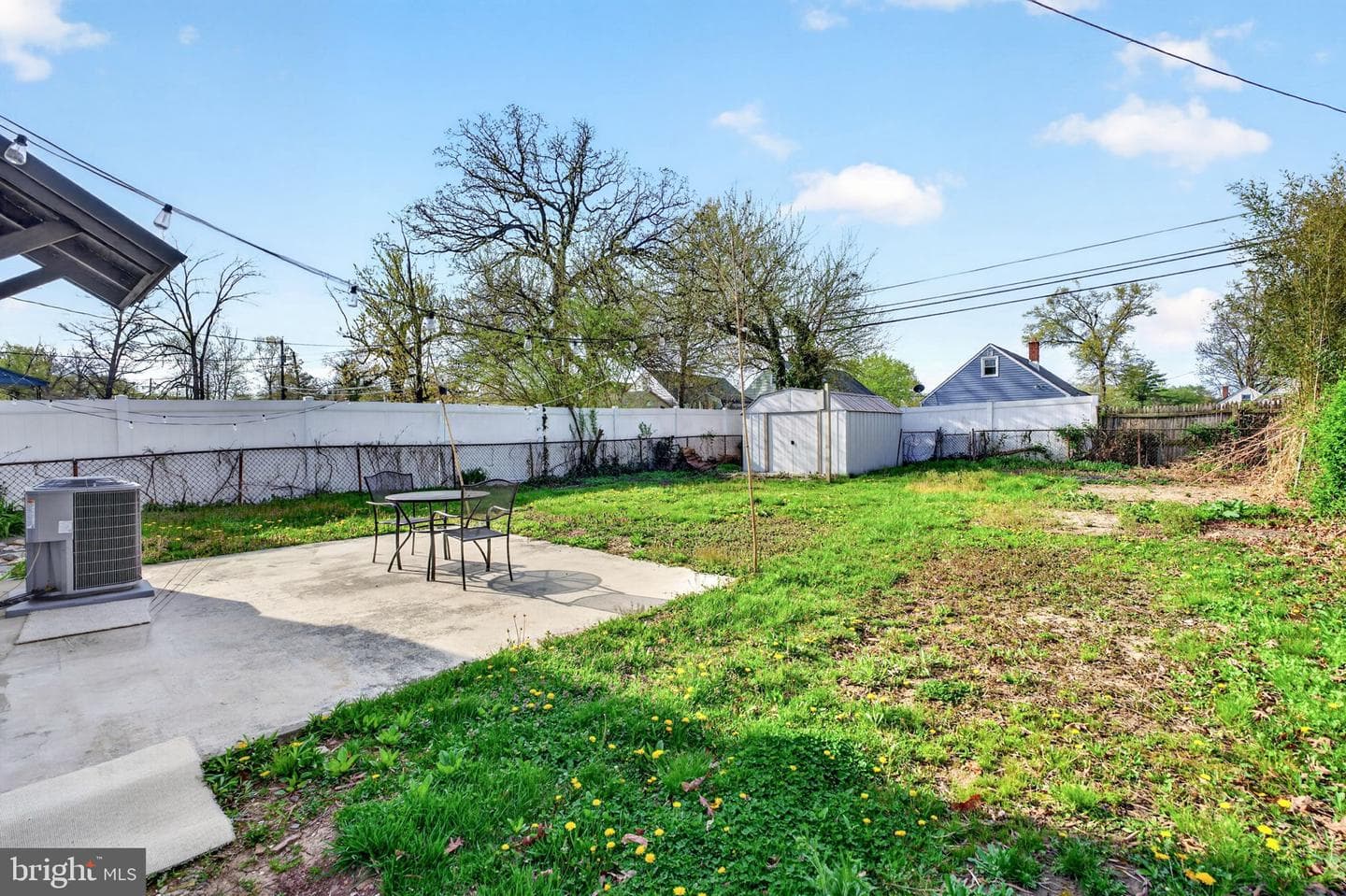 2511 Wentworth photo 28
