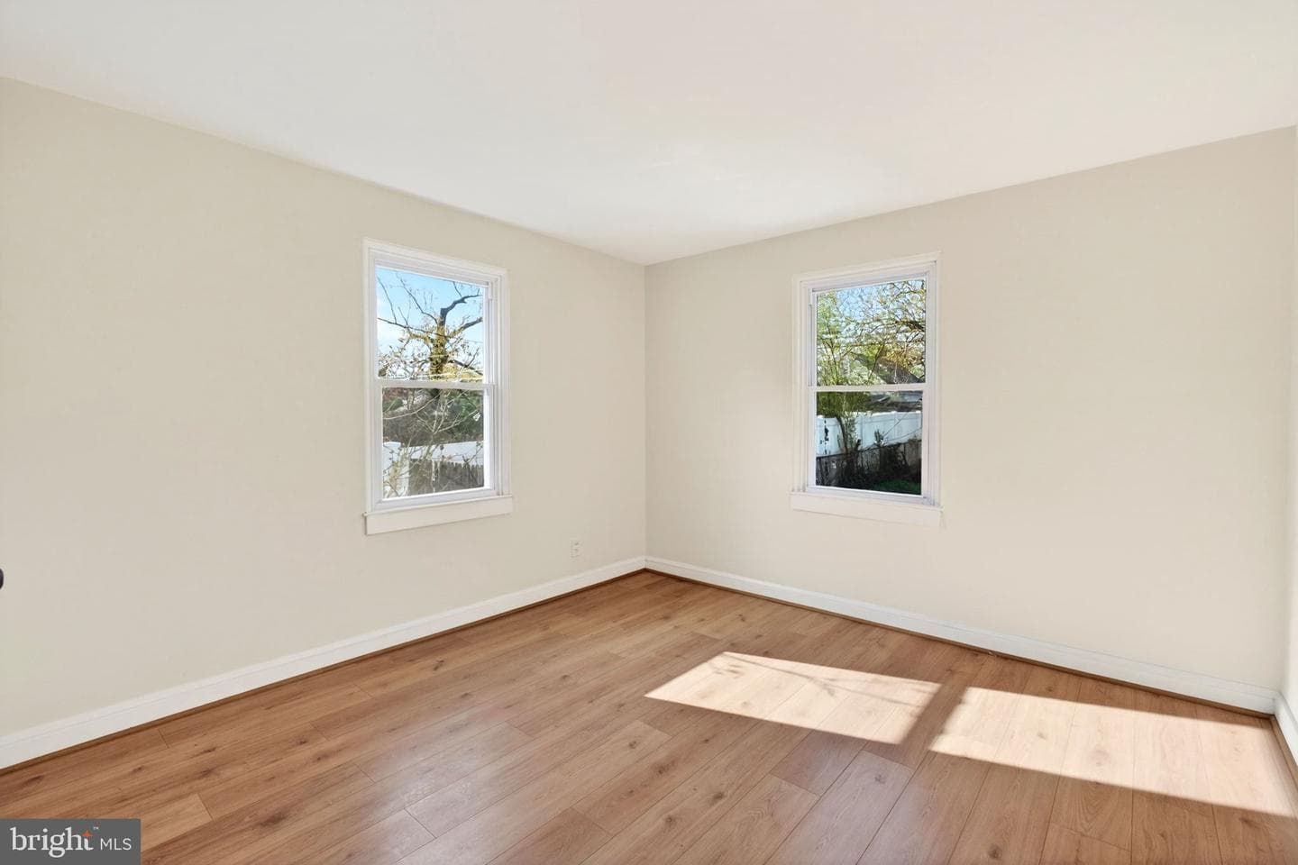 2511 Wentworth photo 9