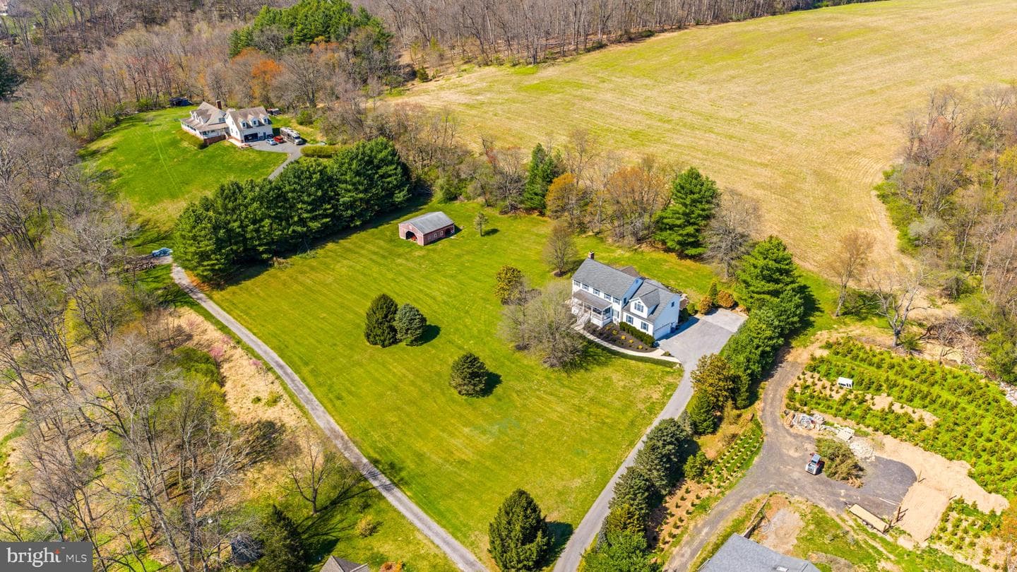 21310 W Liberty Road photo 104