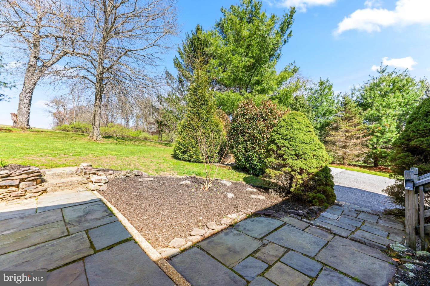 21310 W Liberty Road photo 87