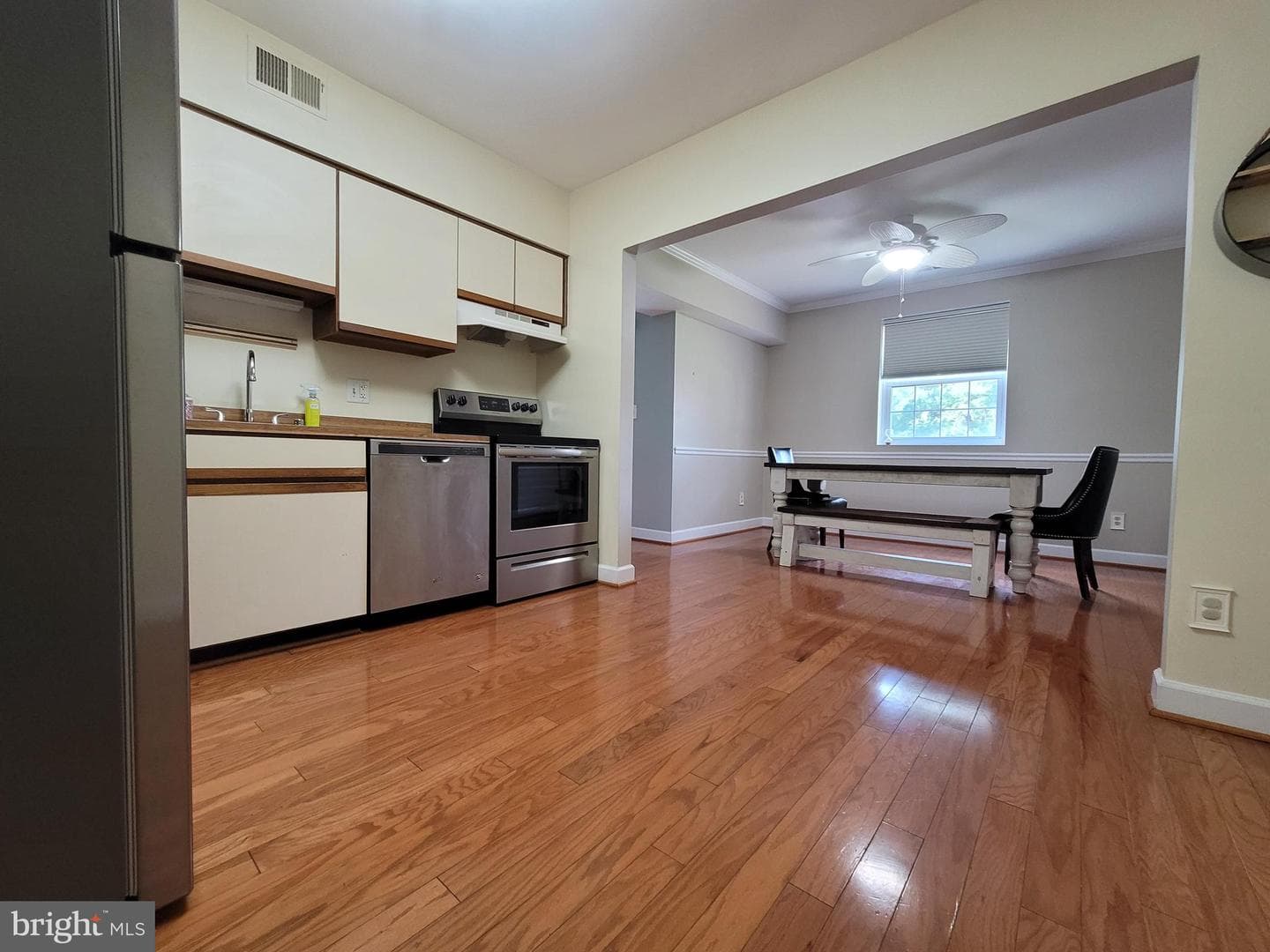 6 Elphin Court #201 photo 4
