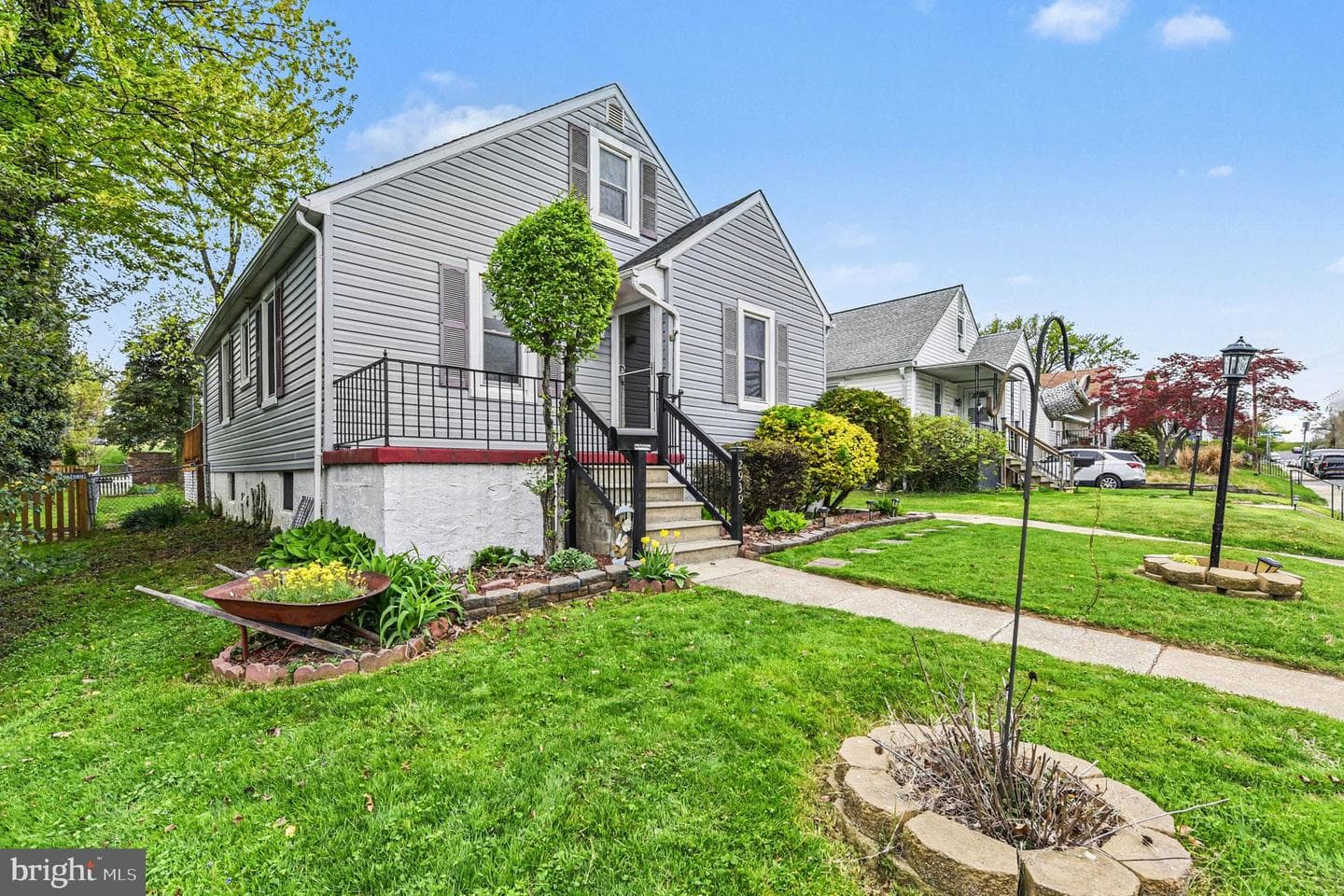 2939 Manns Avenue photo 3