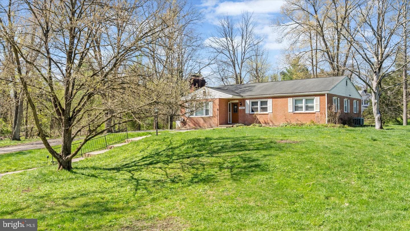 1701 Roland Avenue photo 14
