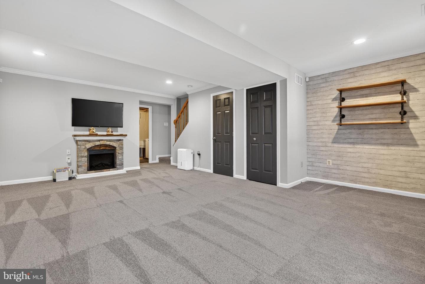 1154 Oakmoor photo 24