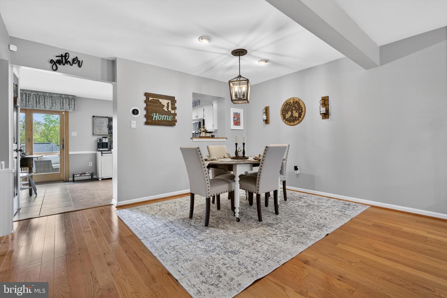 1154 Oakmoor photo 4
