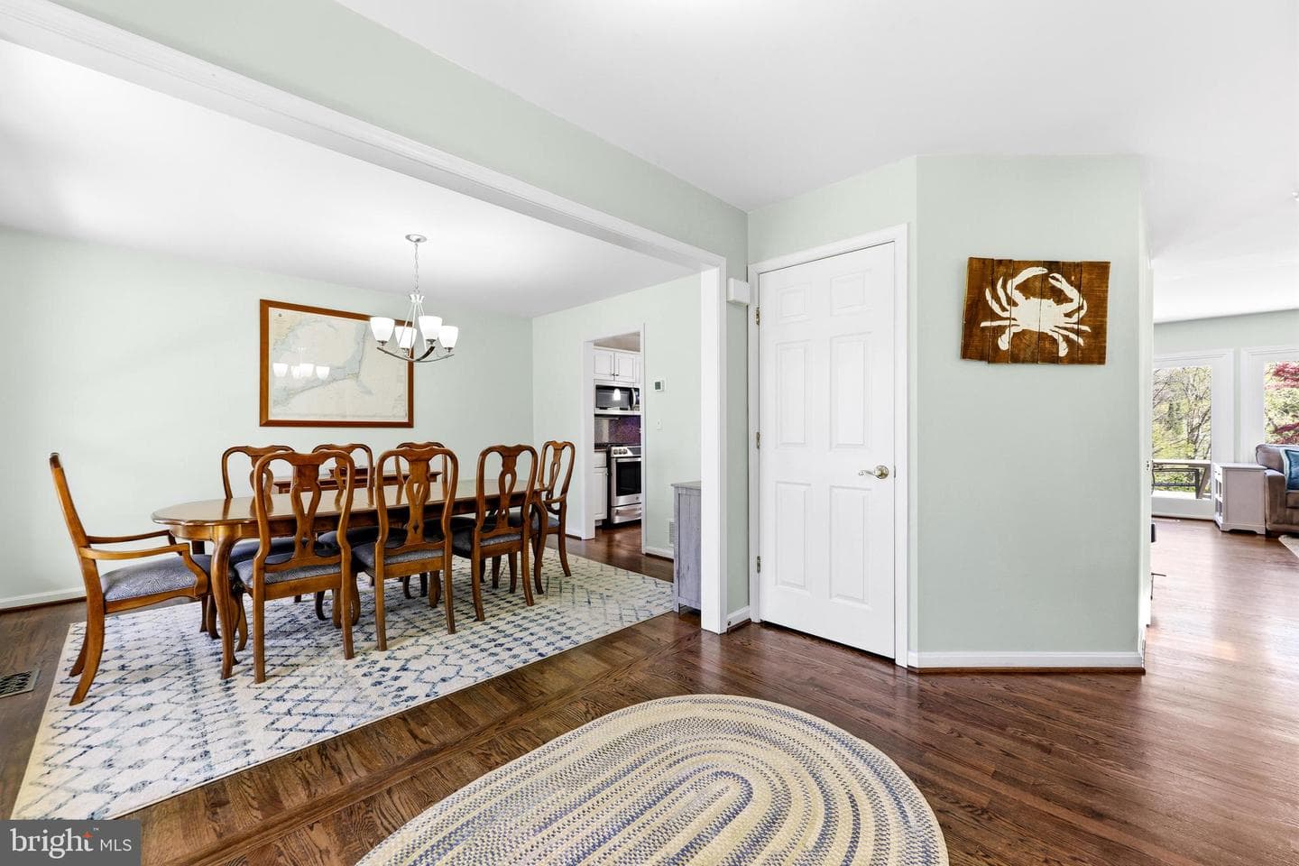 629 Coachmans Way photo 19