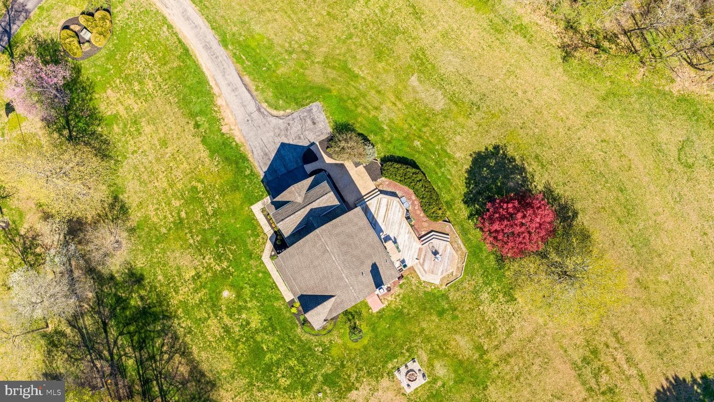629 Coachmans Way photo 51