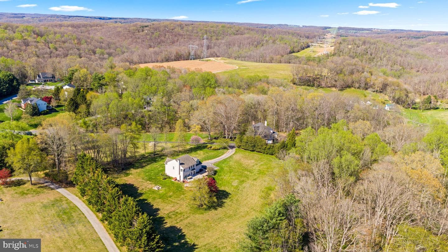 629 Coachmans Way photo 54