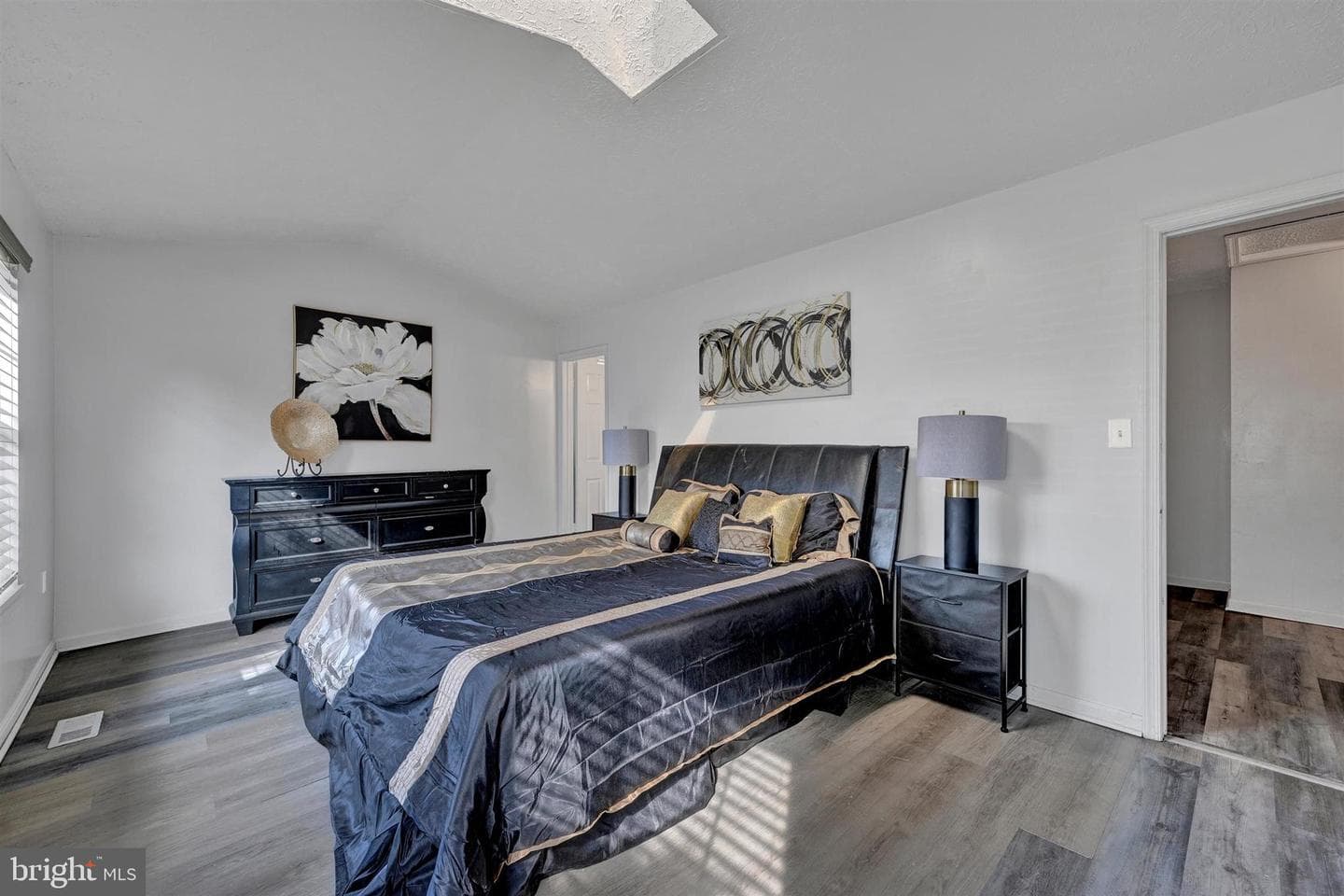 6681 Spring Mill Circle photo 16