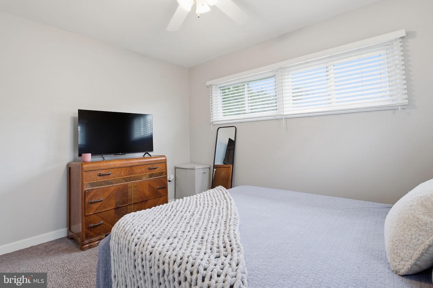 8607 Midi Avenue photo 20