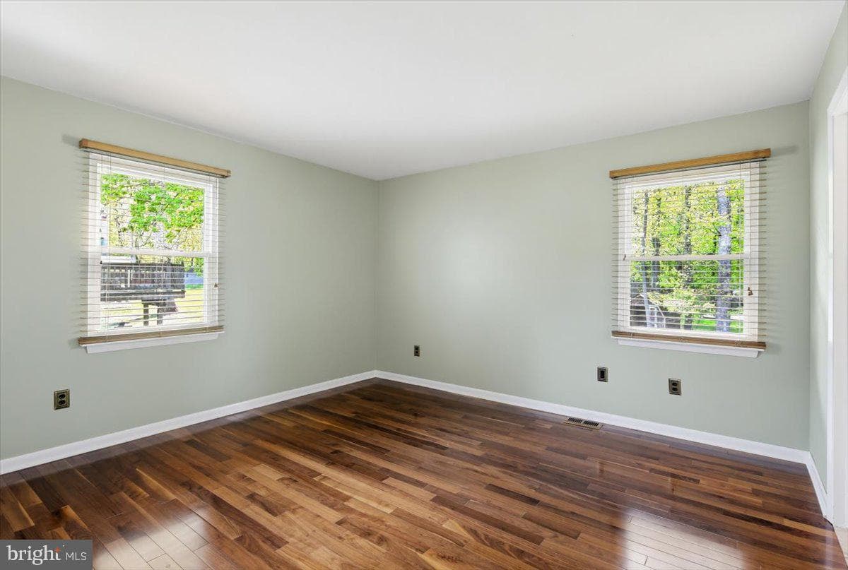 6807 Upper Mills Circle photo 15