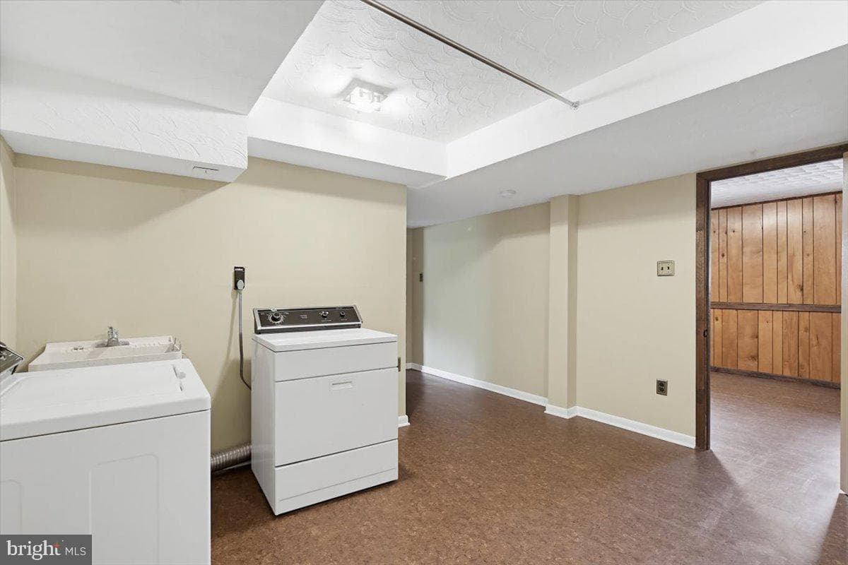 6807 Upper Mills Circle photo 34