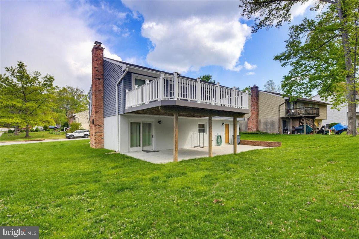 6807 Upper Mills Circle photo 39