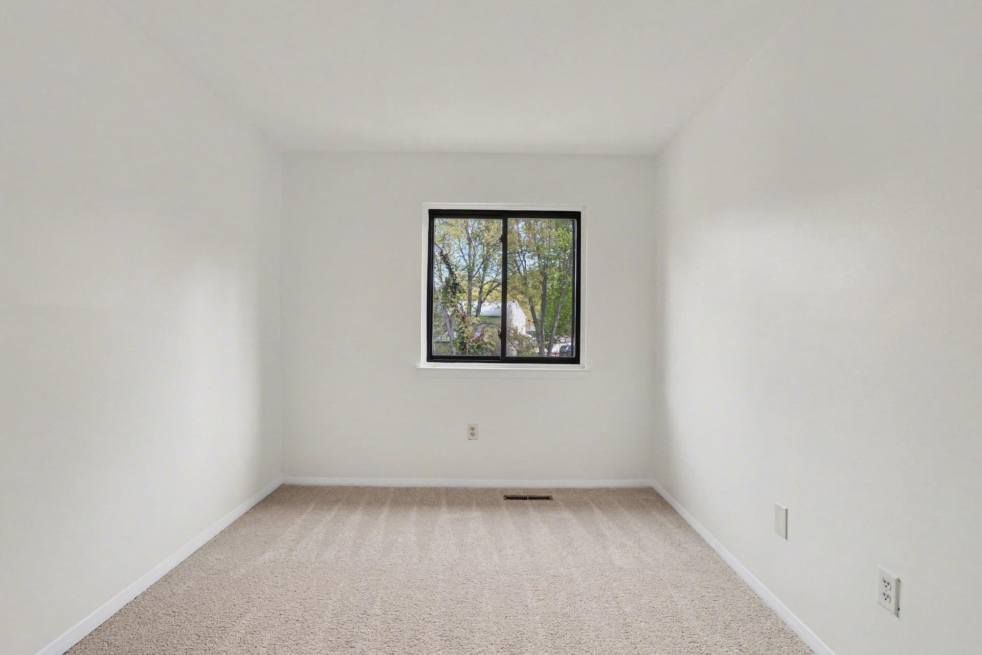 143 Bourbon Court photo 17