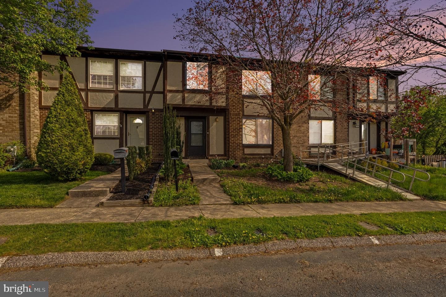 143 Bourbon Court photo 2