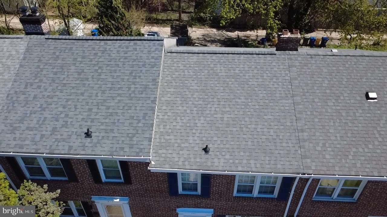 221 E Medwick Garth photo 22