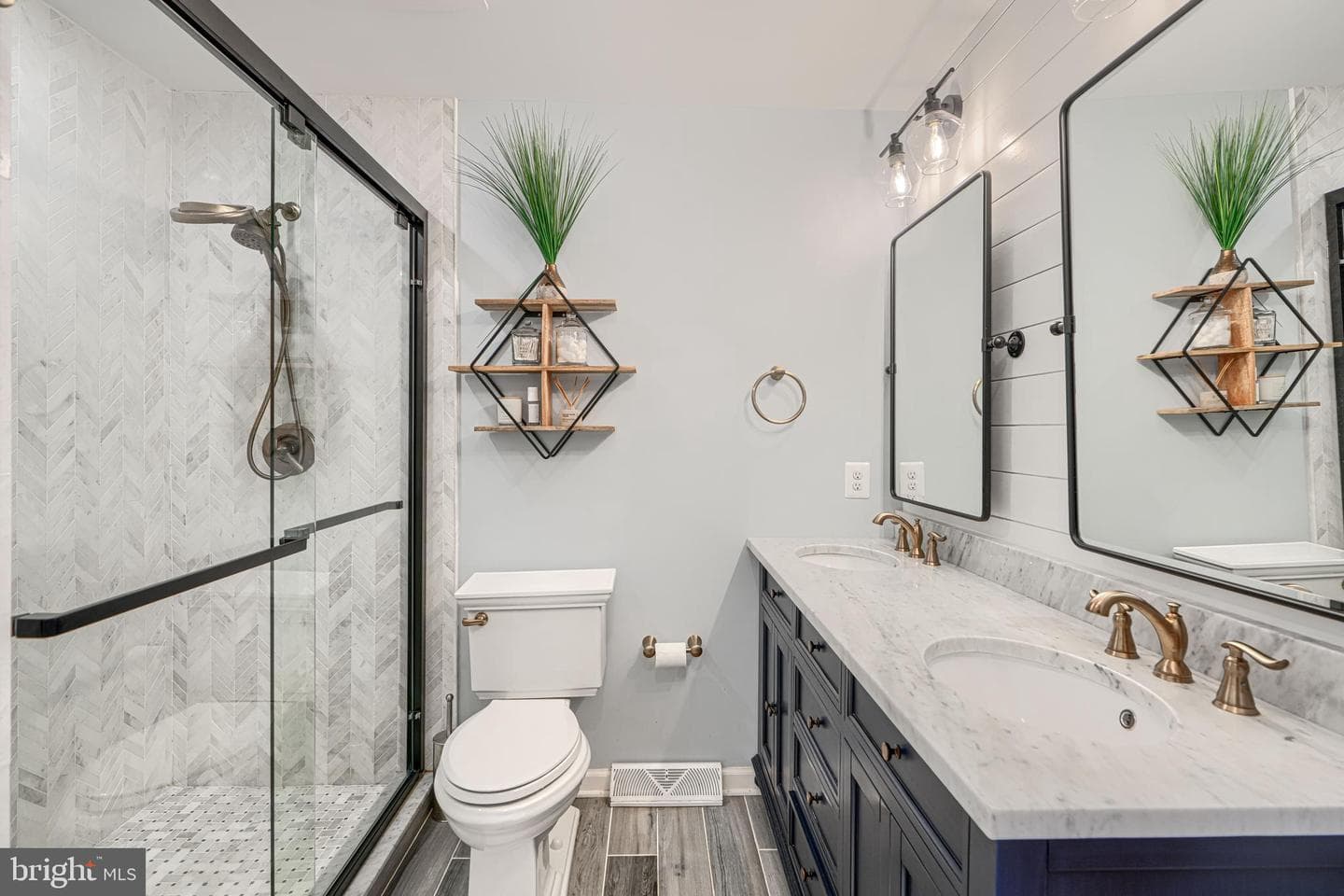 10510 Longbranch Road photo 20
