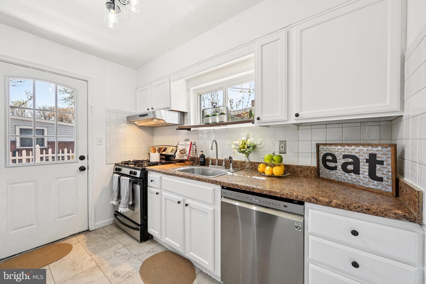 8710 Richmond photo 10