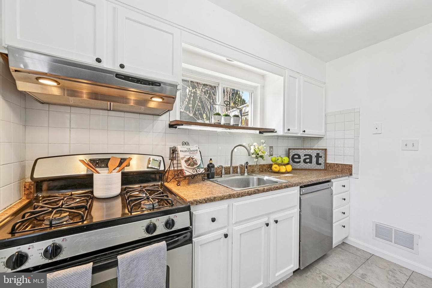 8710 Richmond photo 11