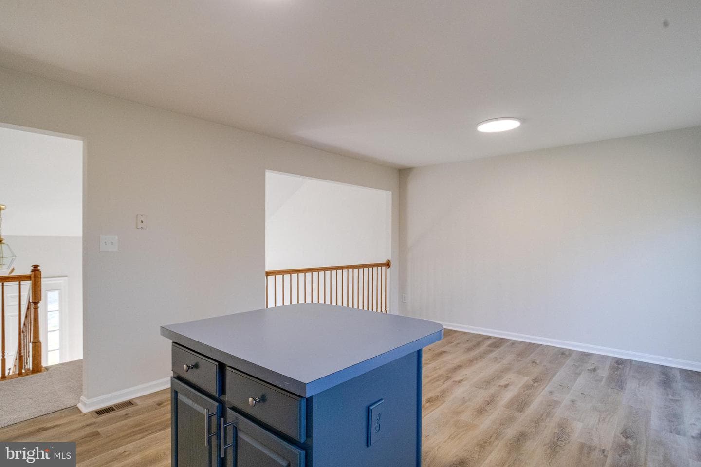 7923 Vernon Avenue photo 13