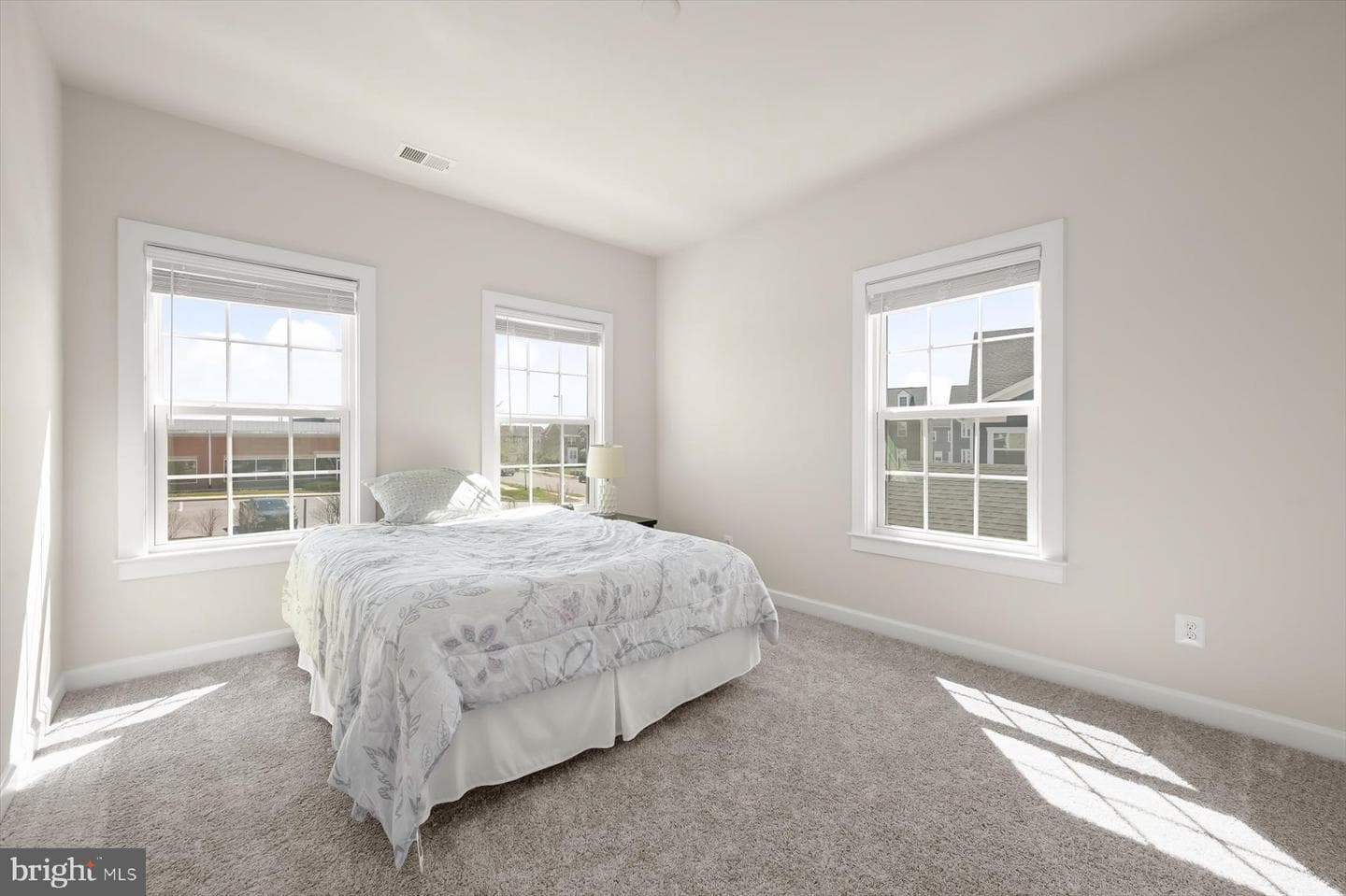 10911 Beckenham Street photo 30