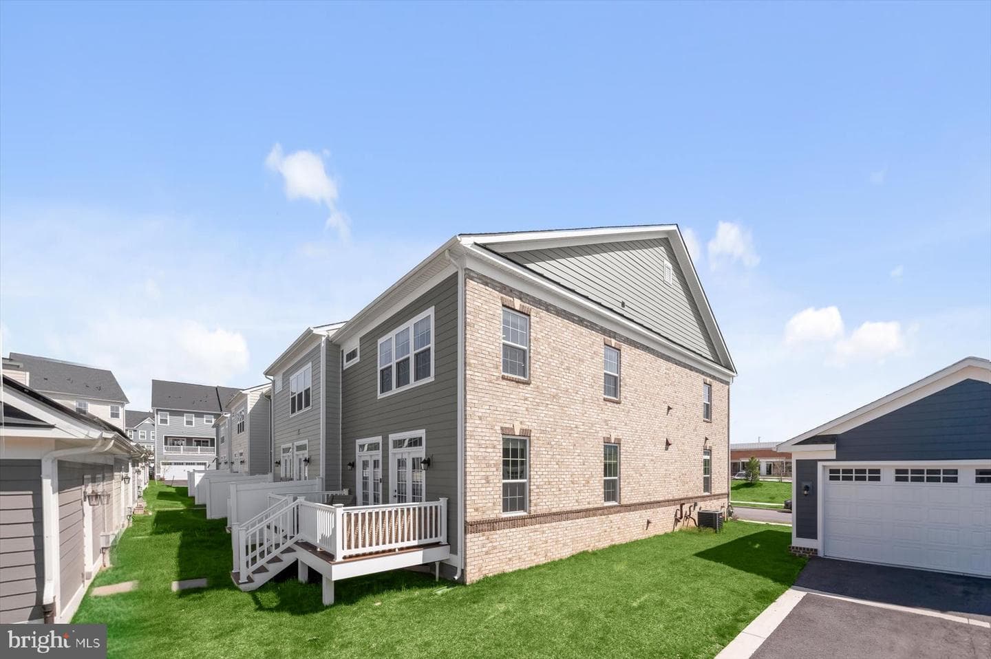 10911 Beckenham Street photo 46