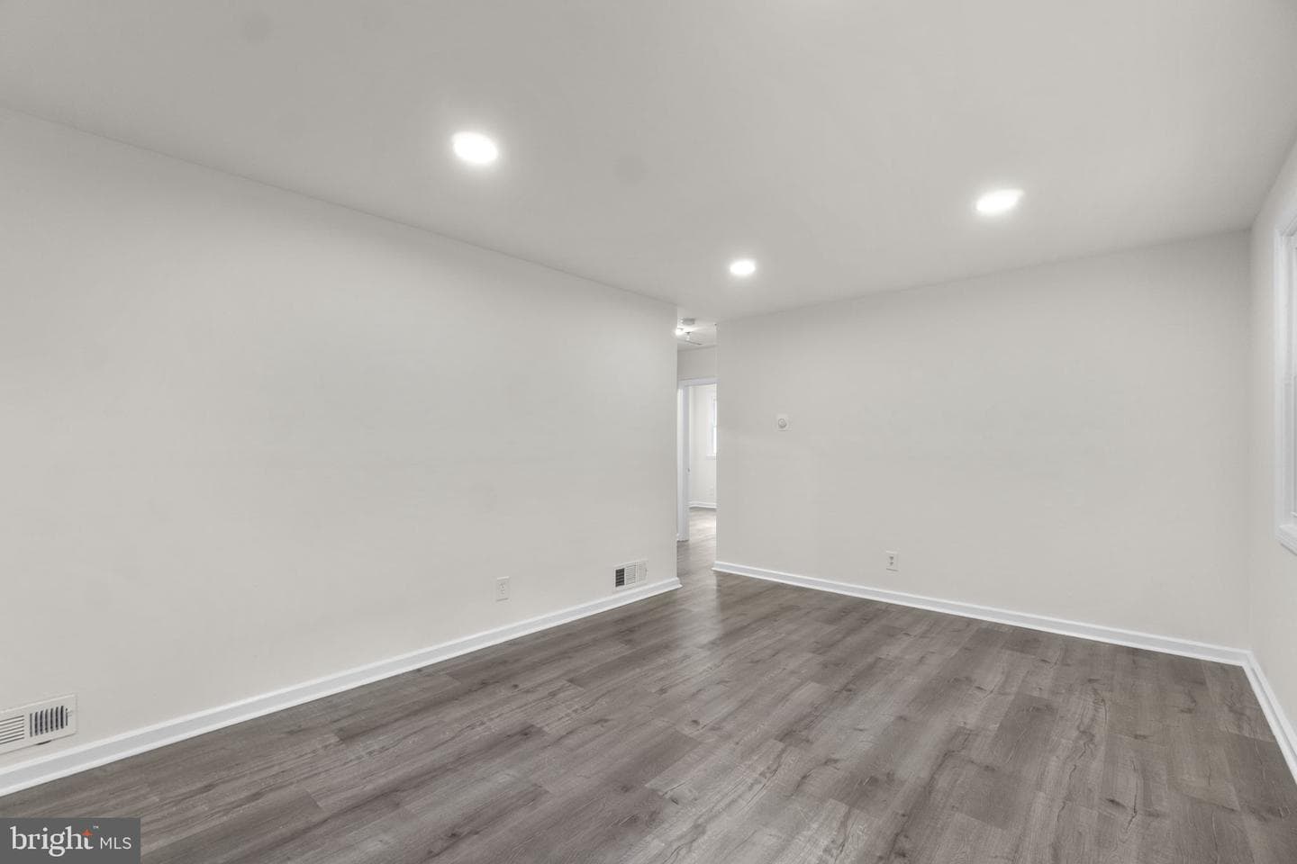 3658 Clifmar Road photo 10