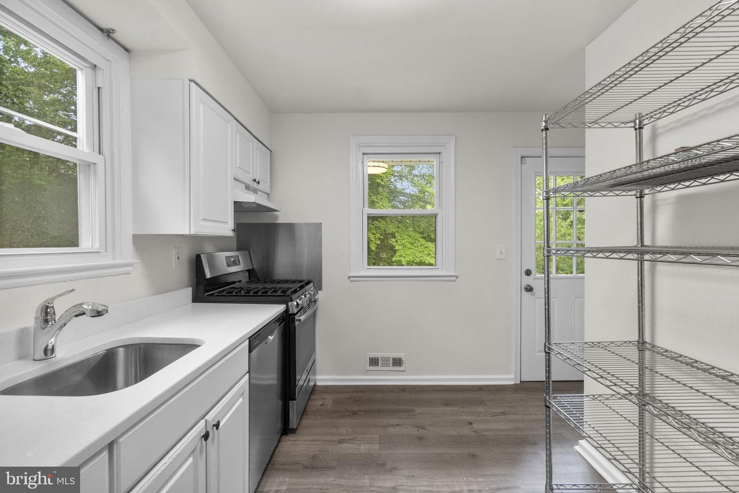 3658 Clifmar Road photo 17