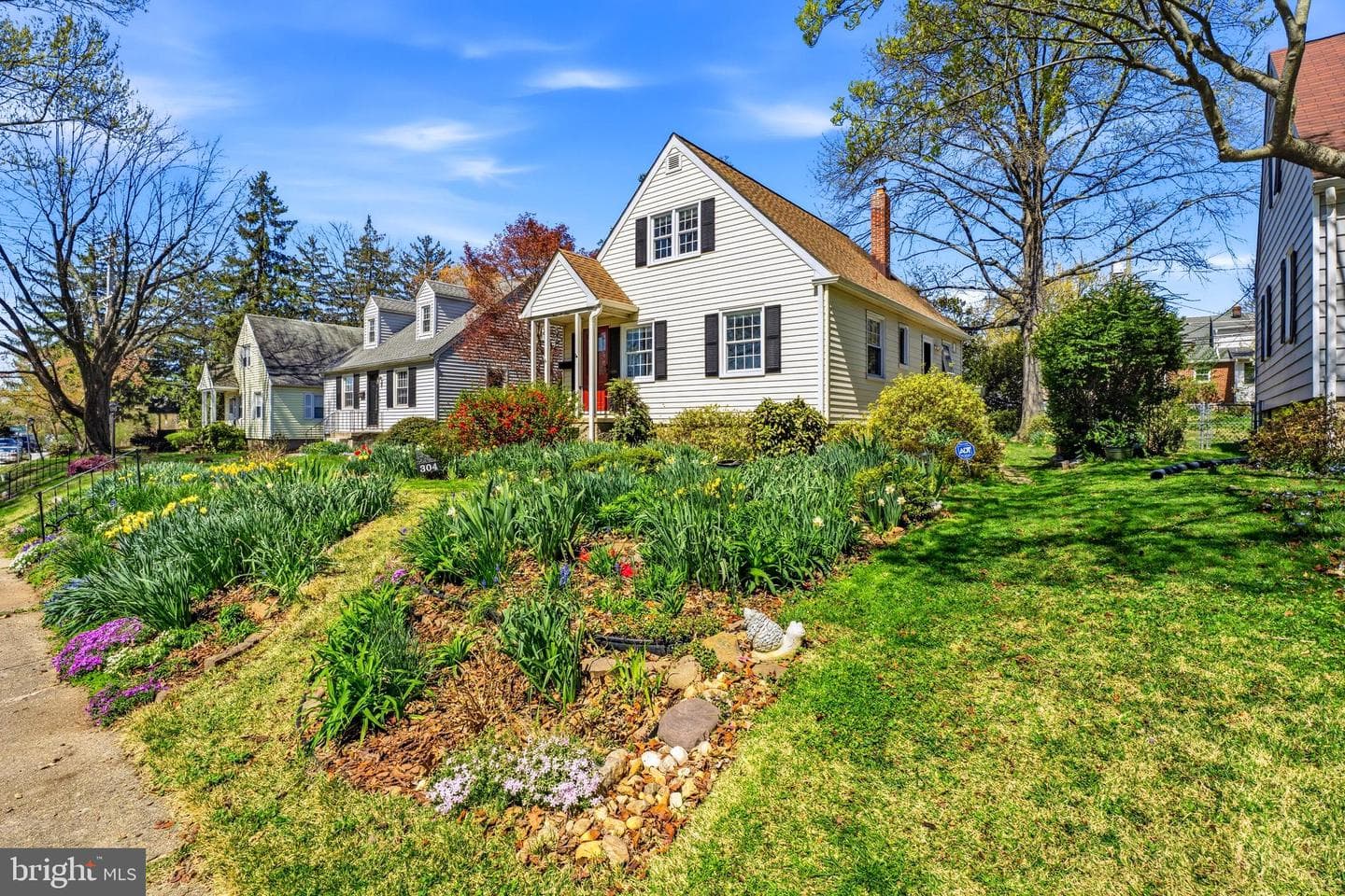 304 Brook Road photo 2