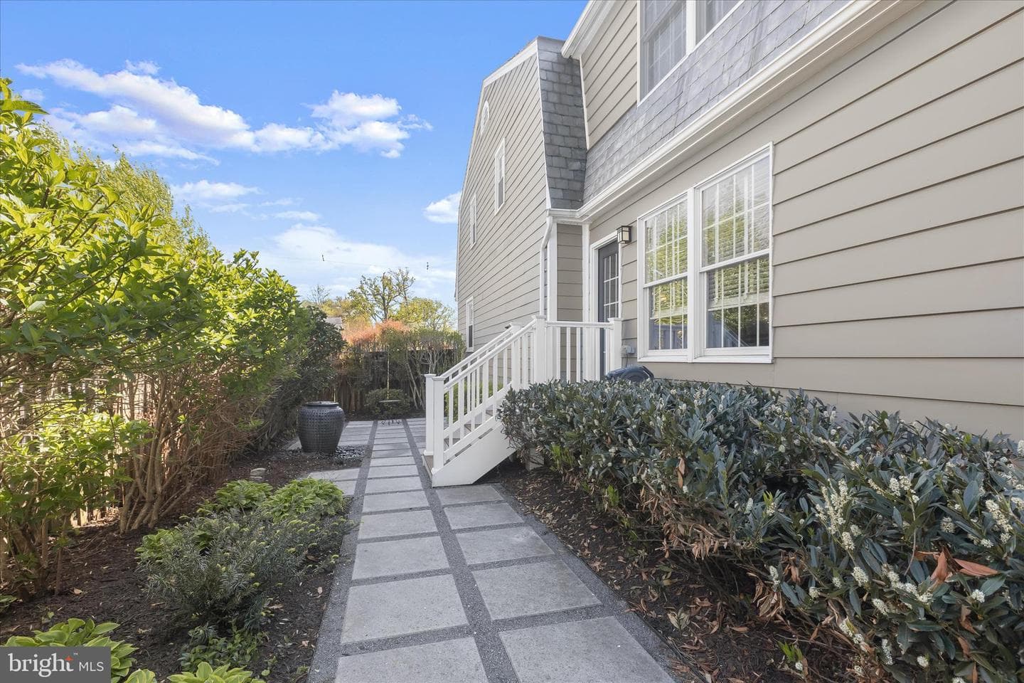 1504 Ivanhoe Avenue photo 50